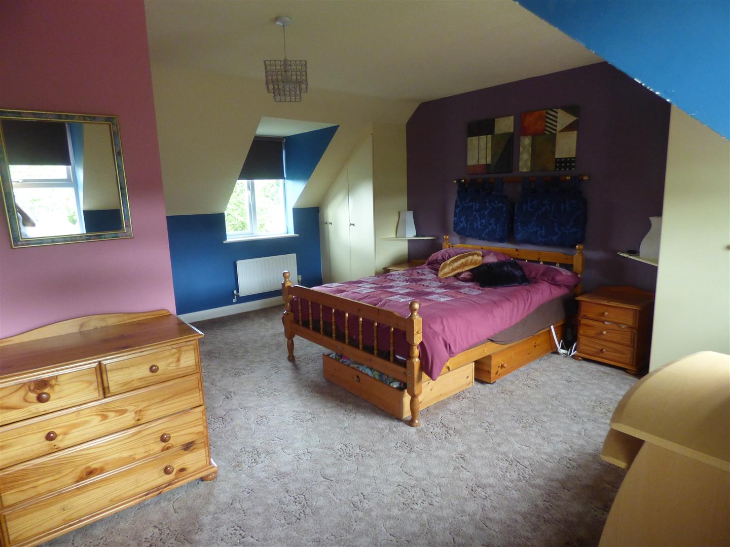 BEDROOM 2